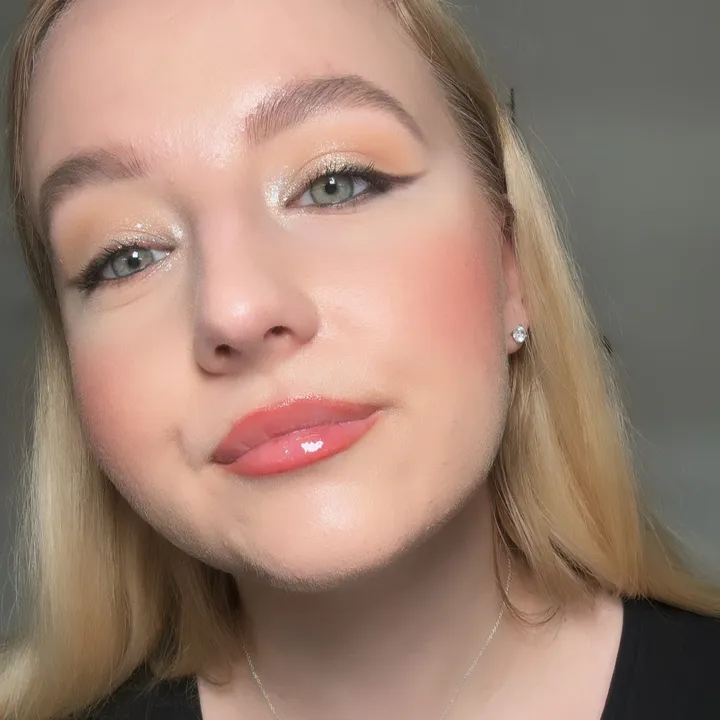 @fuziviktoriamakeup