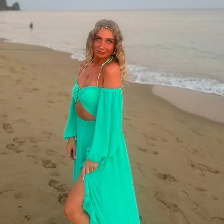 helena.munschau