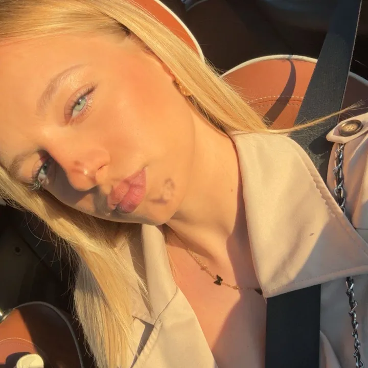 @britanie_697