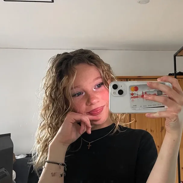 @larasophie_
