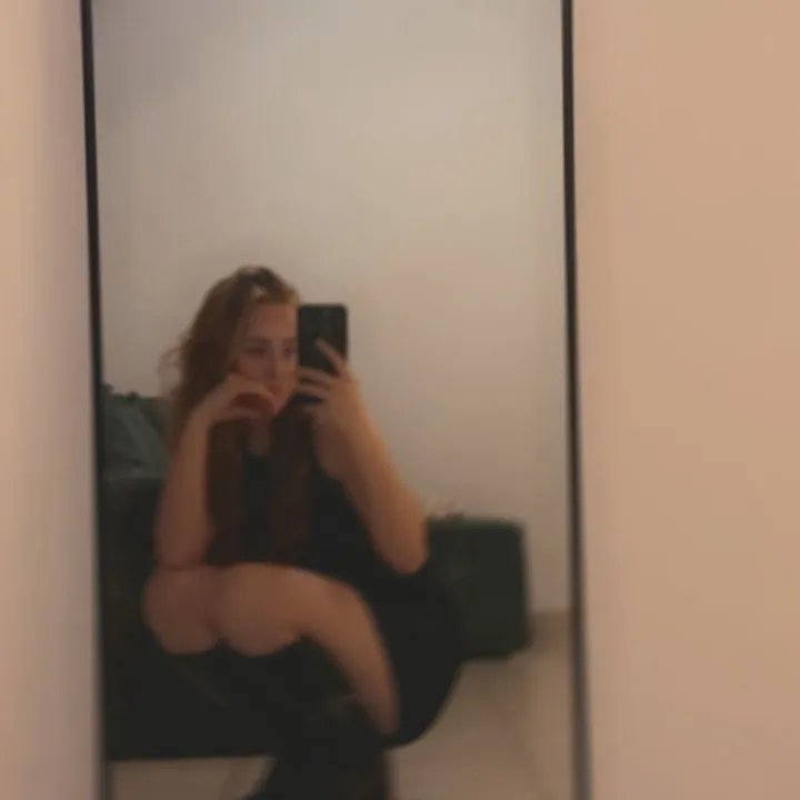 @caitlinmeg_