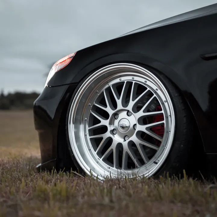 @e60_skaza