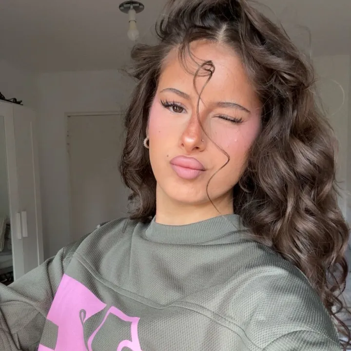 @babyyjuli