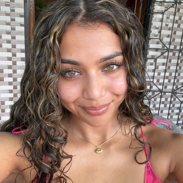 @lequeshax