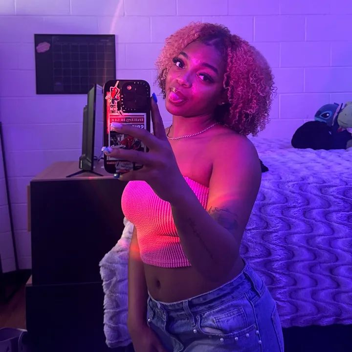 @whoiskicuzthtsnotmeee