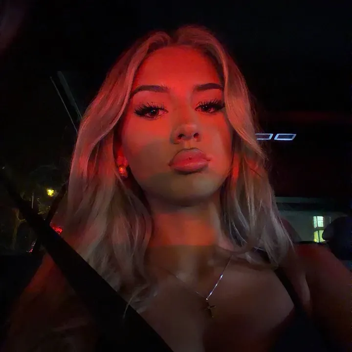 janinaa.32