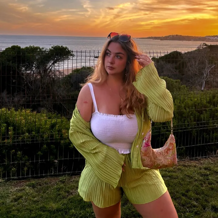 @alizeeeb