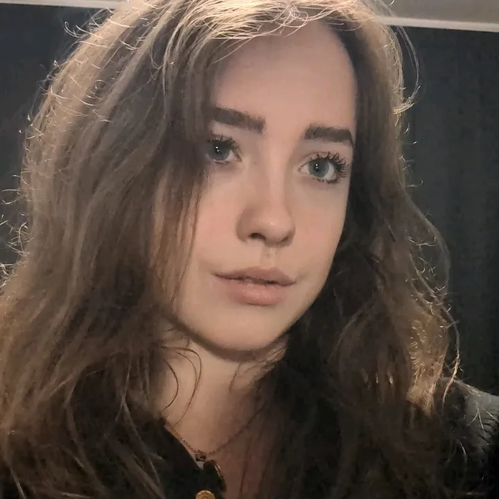 @chloe17253