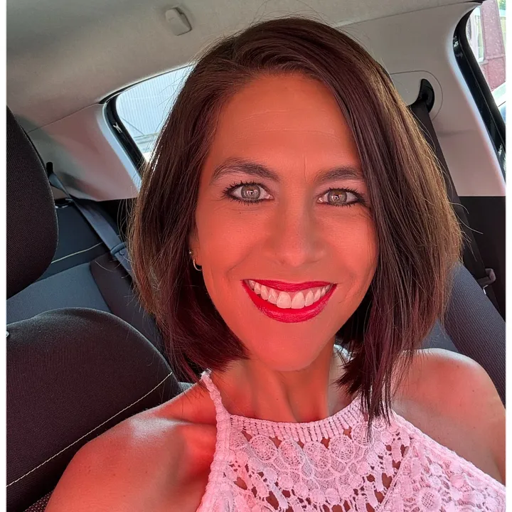@justsandydenise