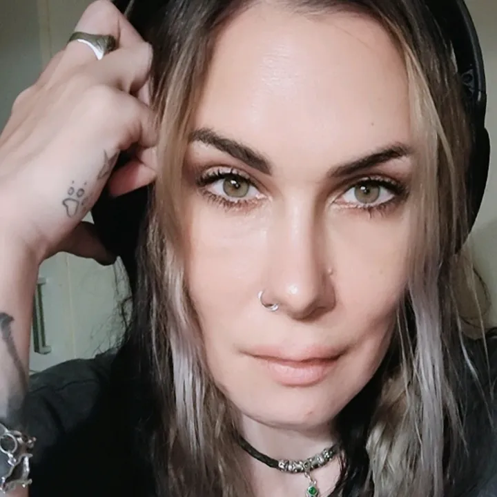 @tess_flycrow21