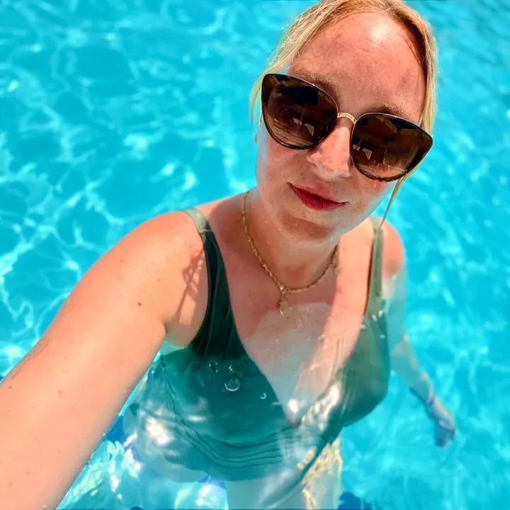 @carris_secrets