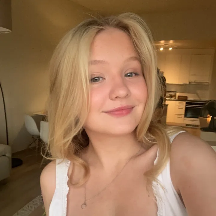 @avaoliviaa
