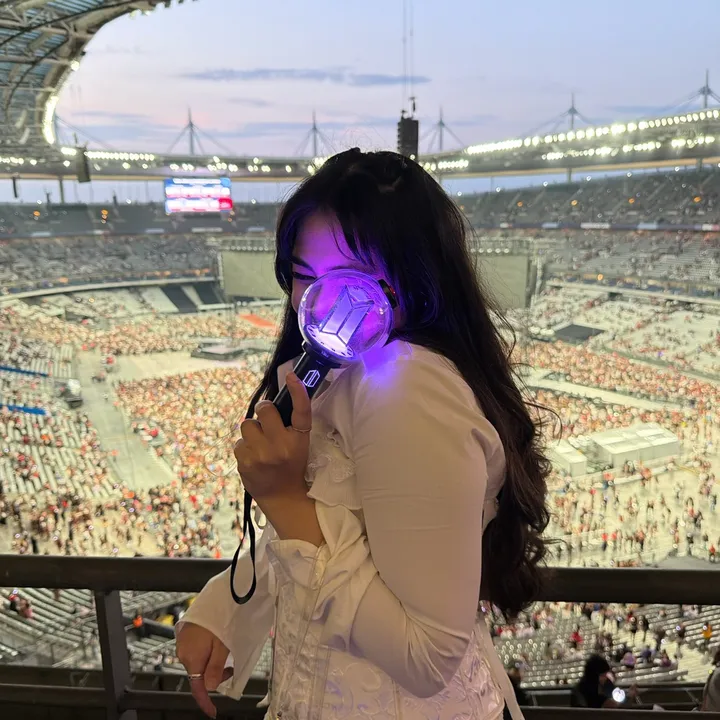 @moontingz