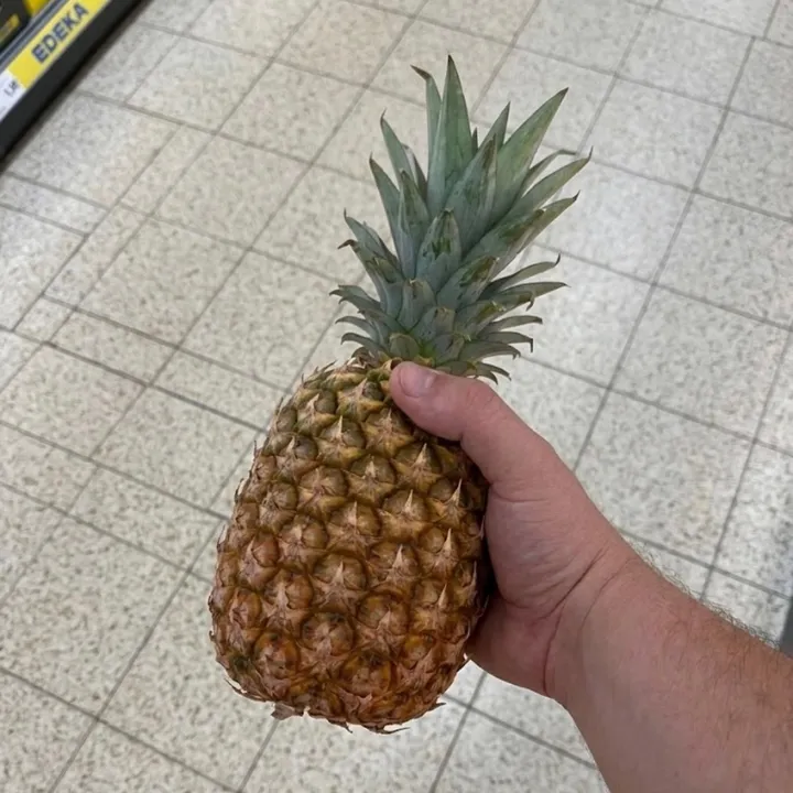 @pineappleheine