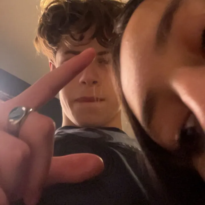 izzythefavv
