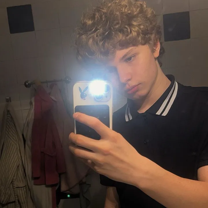 @theangelmontag