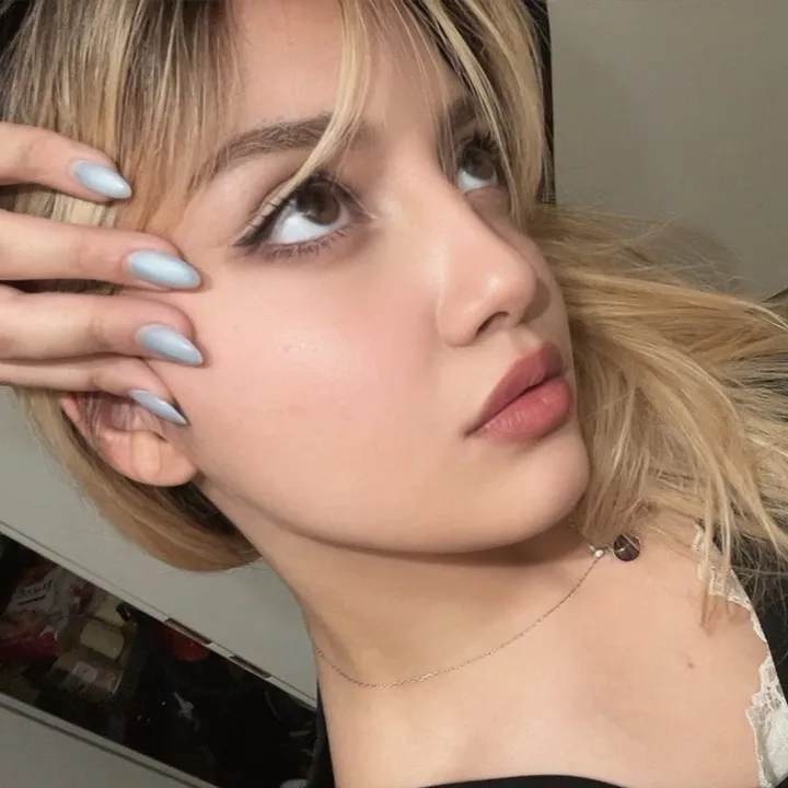 @elinaheyd