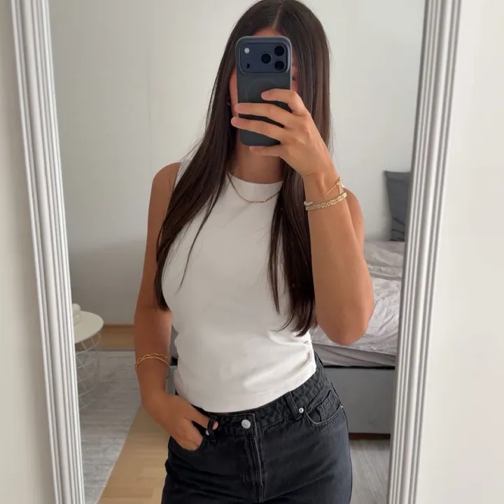 @57elanurr