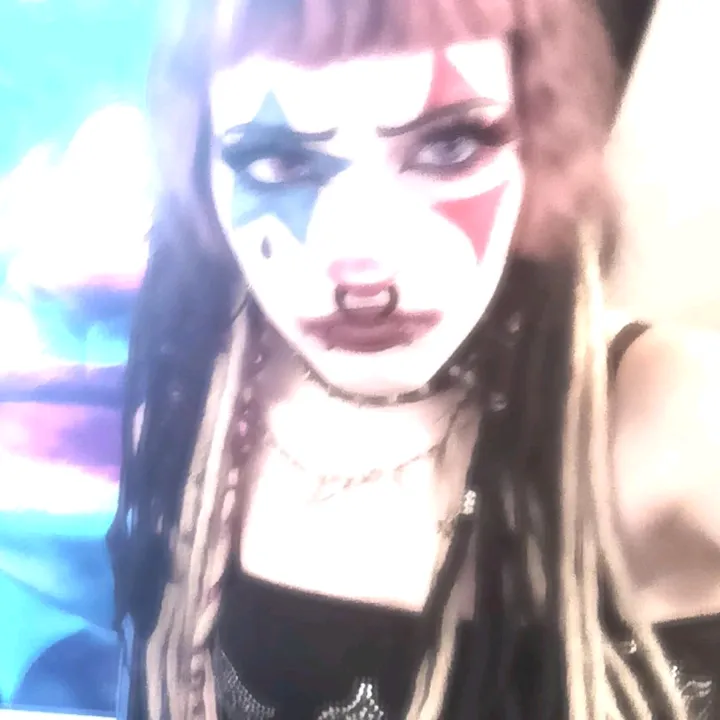 @g0ddy_