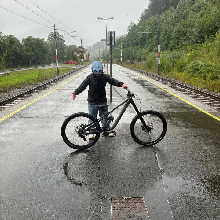 @emil_downhill