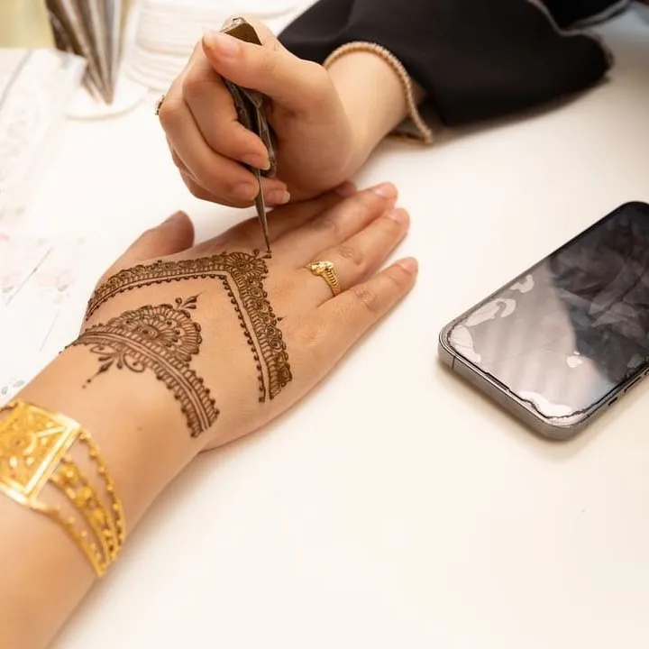 @hennabyqainat