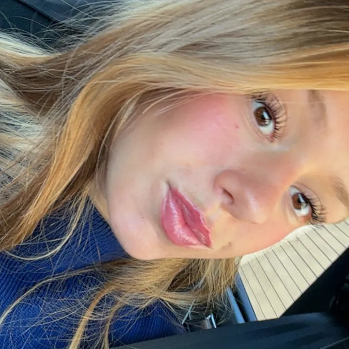 @annameeusen0