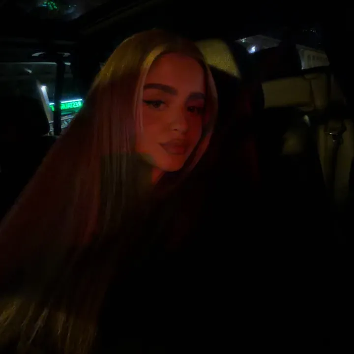 @llolamuriqi