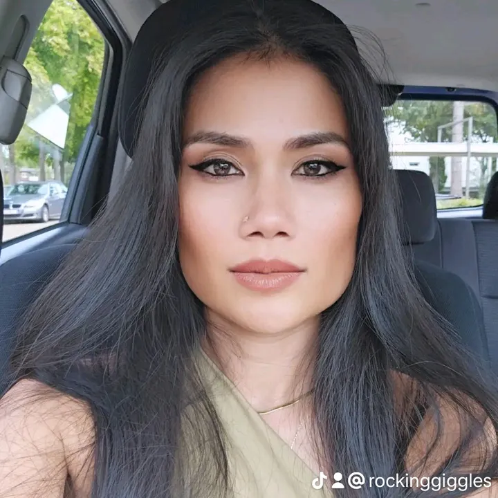 @rockinggiggles
