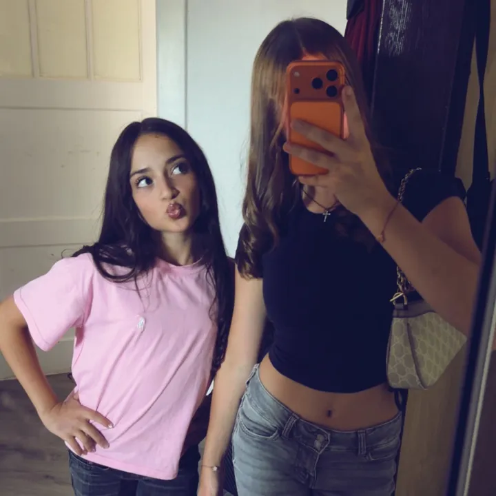 @elisabethundmia1234
