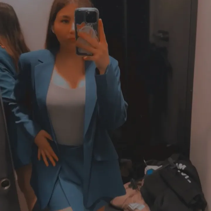 @ellielouise9603