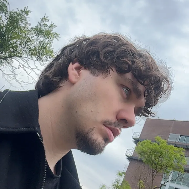 @juliancombtw