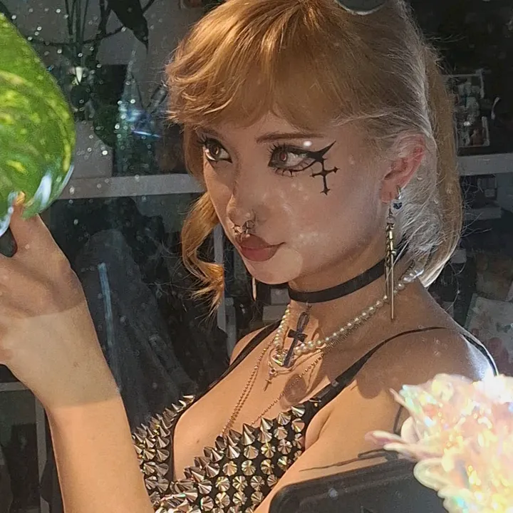 @uhjkfl