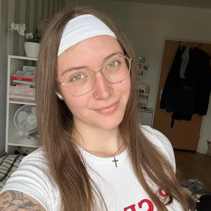 @leonieloveslemonade