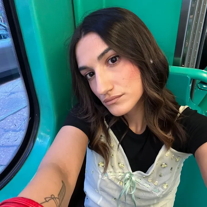 @melissadellomonaco