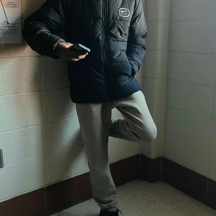 @r2nomiddy