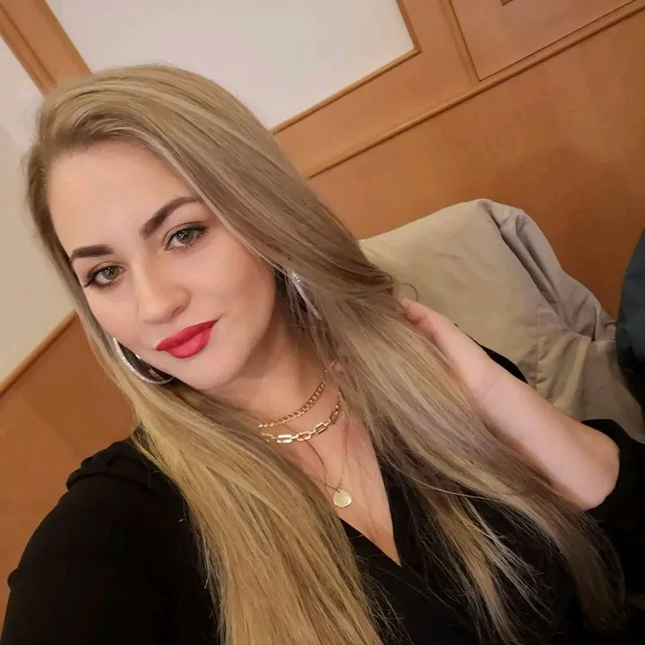 @angelatudor1