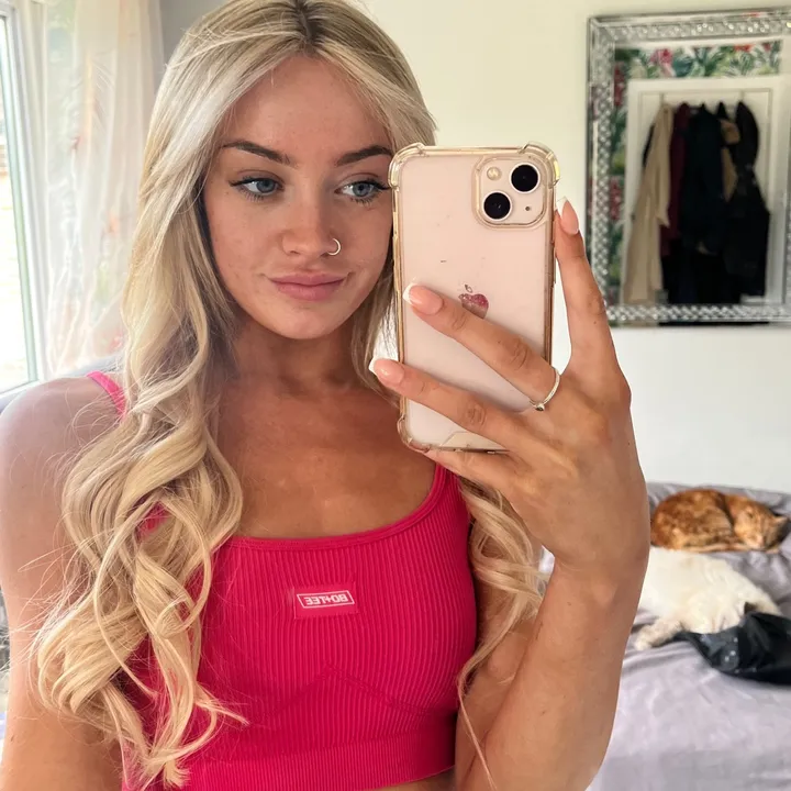 chloeburton6