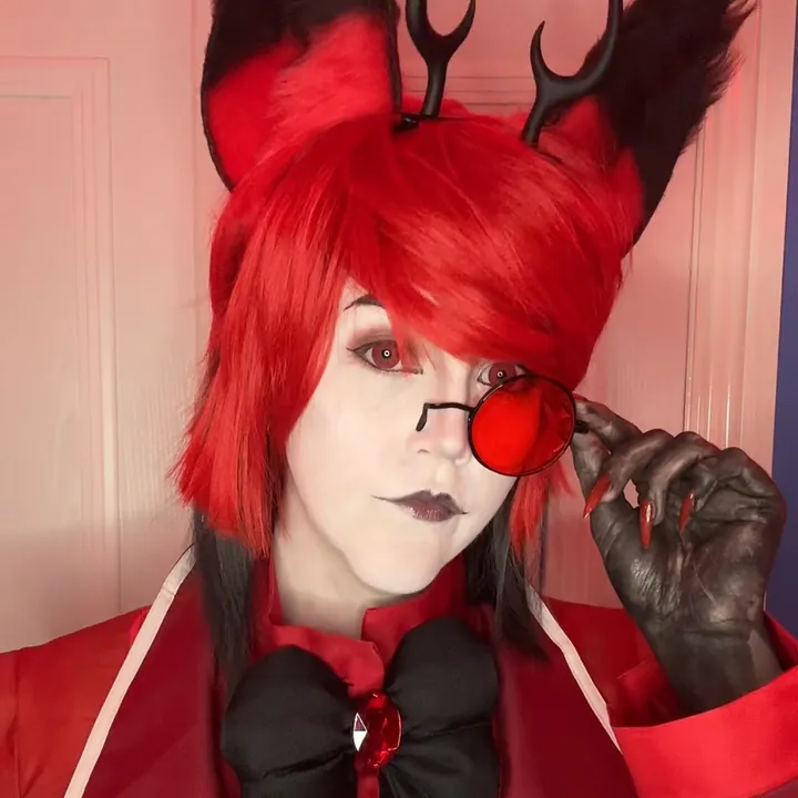 @shineekimcosplay