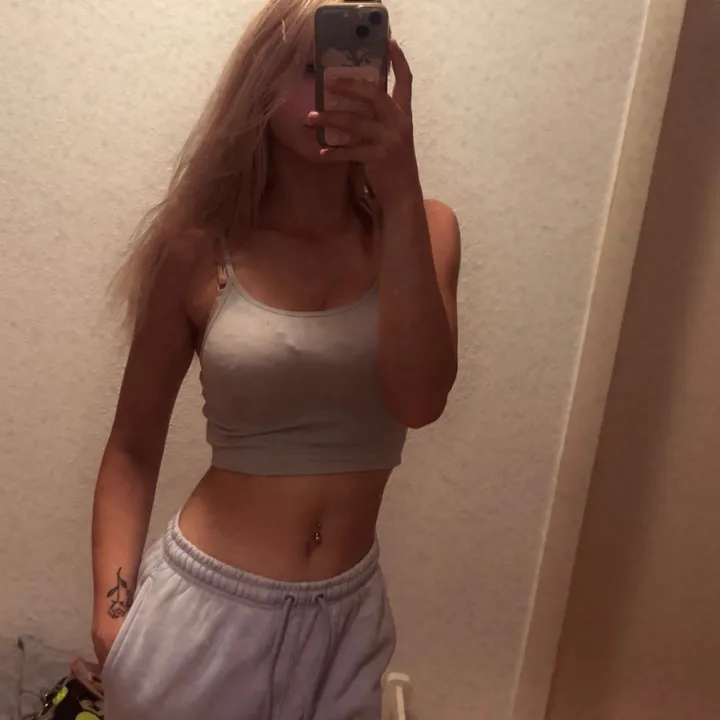 melina._2003