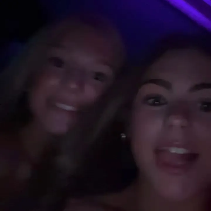 @caitlinlmore27