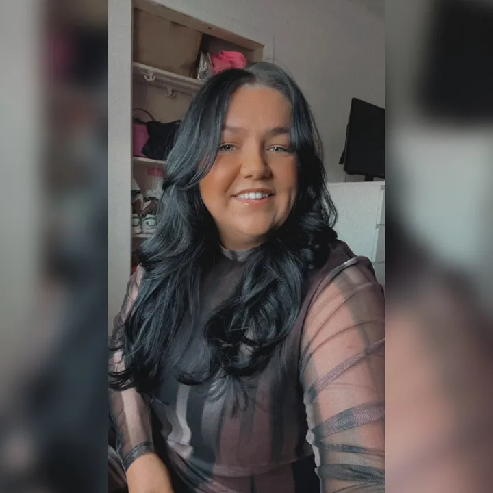 @hazelgray22