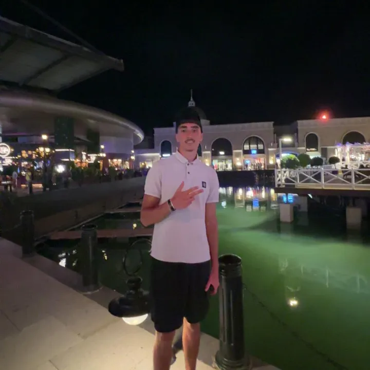 uzzzijr
