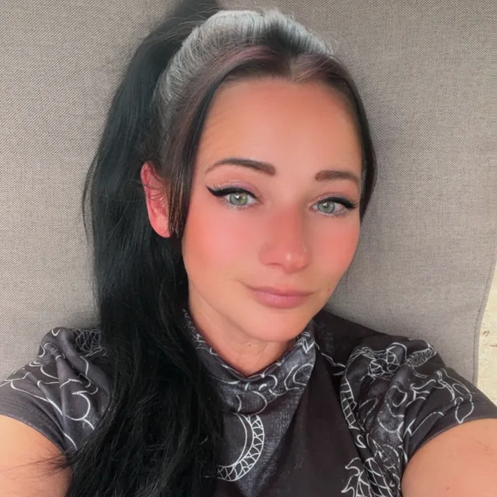 @bloodymary659