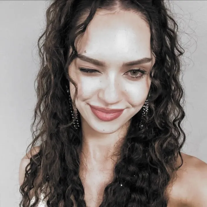 @danivyzz