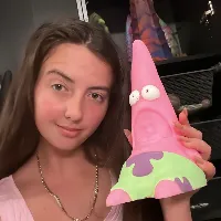 @theleahshorty