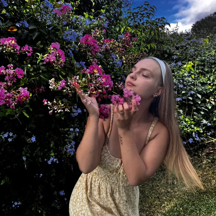 @lauratepower