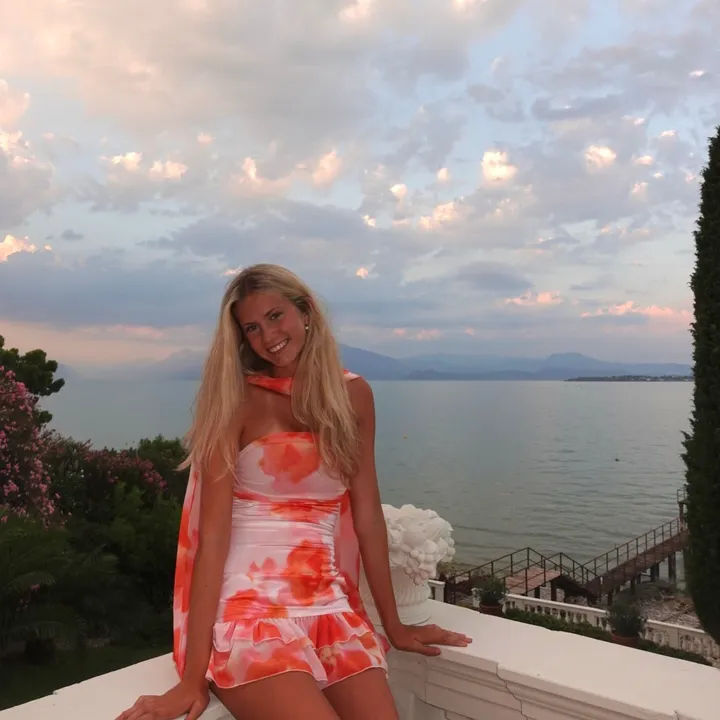anne.a.jakobsen