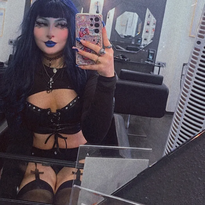 @rose_lilpeep