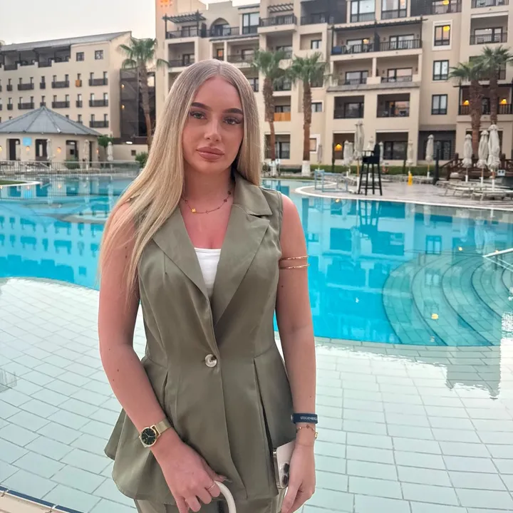 @28sabrinaa