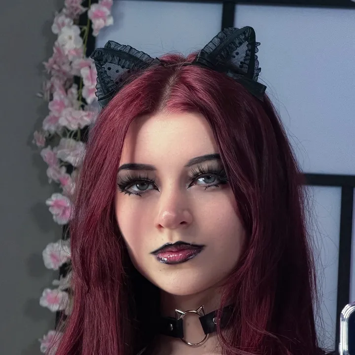 @avakuroneko